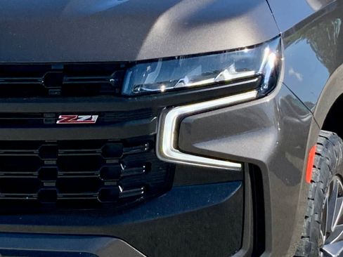 Used 2021 Chevrolet Suburban Z71 AWD/4WD image 12