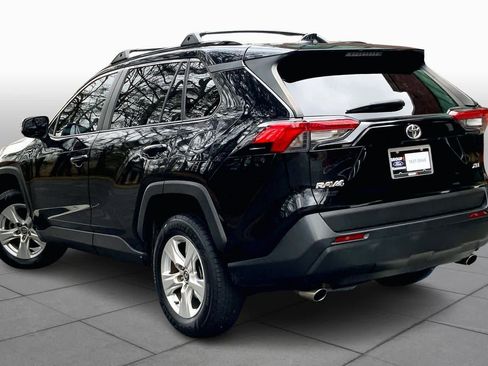 Used 2020 Toyota RAV4 XLE image 11