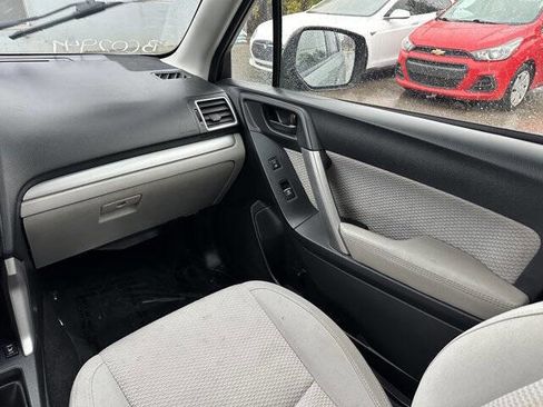 Used 2017 Subaru Forester 2.5i Premium image 20