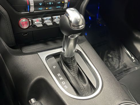 Used 2019 Ford Mustang GT w/ Equipment Group 301A RWD image 18