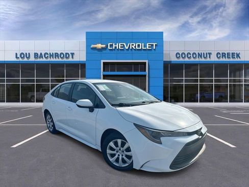 Used 2024 Toyota Corolla LE FWD image 1