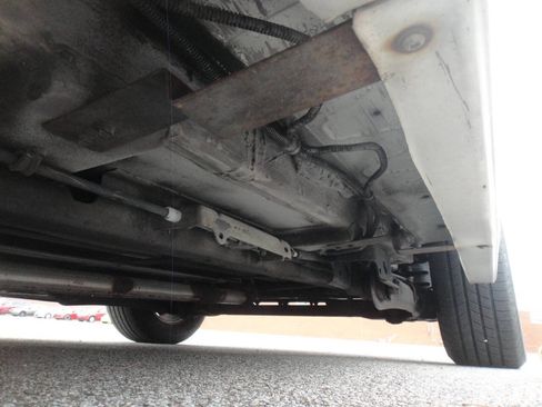 Used 2010 Chrysler Town & Country Touring FWD image 24