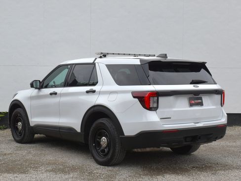 Used 2025 Ford Explorer 4WD Police Interceptor image 7
