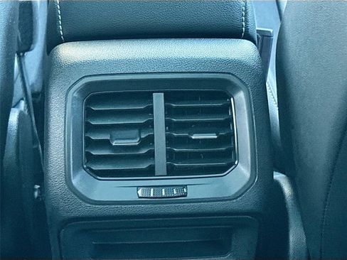 Used 2022 Volkswagen Tiguan SE R-Line image 25