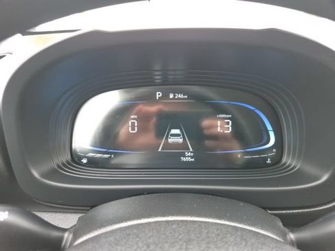 Used 2025 Hyundai Venue SE FWD image 22