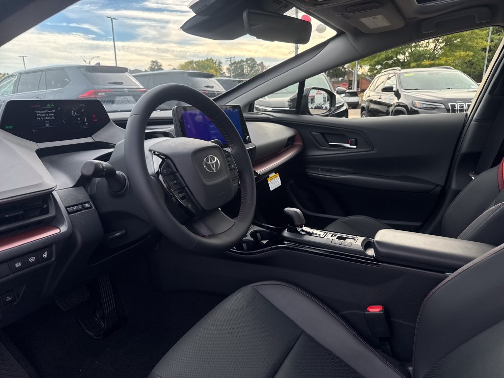 New 2027 Toyota Prius Plug-In Hybrid FWD image 13