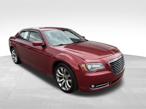 Used 2014 Chrysler 300 S image 8