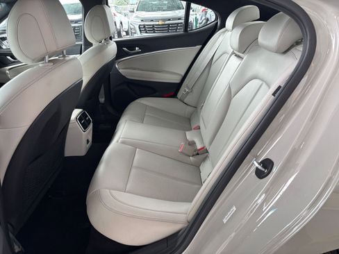 Used 2025 Genesis G70 2.5T image 25