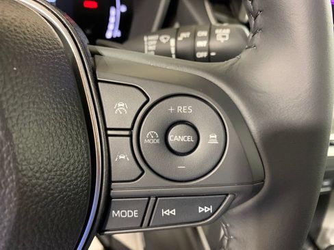 Used 2025 Toyota Corolla Cross AWD Hybrid w/ Convenience Package image 32