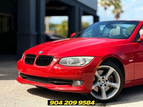 Used 2013 BMW 335i Convertible w/ Premium Pkg RWD image 3