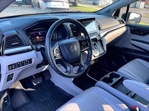 Used 2023 Honda Odyssey Touring image 5