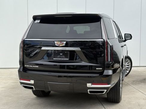 Certified 2025 Cadillac Escalade Luxury w/ LPO, Floor Liner Package AWD/4WD image 8