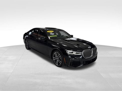 Used 2022 BMW 750i xDrive w/ M Sport Package AWD/4WD image 8