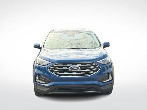 Certified 2022 Ford Edge Titanium AWD/4WD image 3