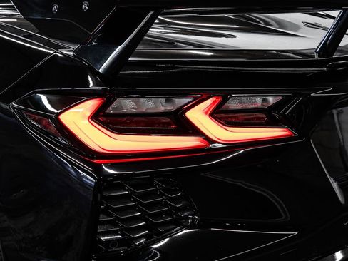 Used 2020 Chevrolet Corvette Stingray 3LT *Z51 PERFORMANCE w/ 3LT Preferred Equipment Group image 20