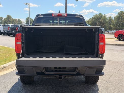 Used 2022 Chevrolet Colorado Z71 w/ Z71 Midnight Edition AWD/4WD image 31
