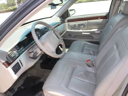 Used 1999 Cadillac De Ville D'Elegance FWD image 9