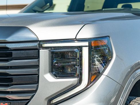 Used 2024 GMC Sierra 1500 AT4 w/ Technology Package AWD/4WD image 13