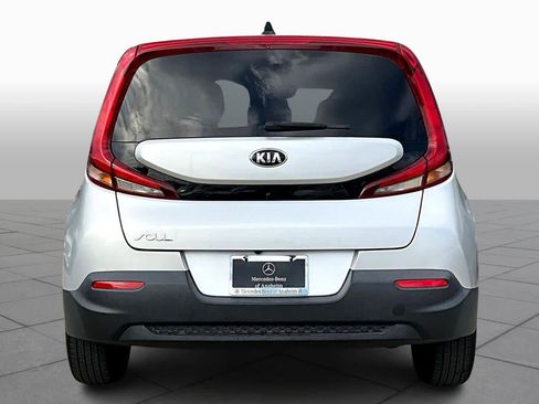 Used 2021 Kia Soul LX image 4