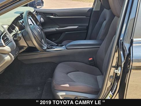 Used 2019 Toyota Camry LE FWD image 11