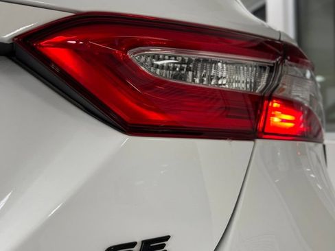 Certified 2020 Toyota Camry SE FWD image 10