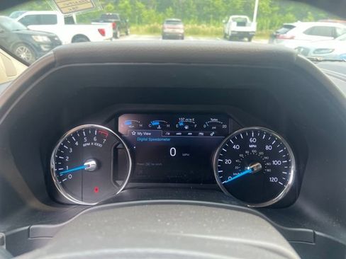 Used 2019 Ford Expedition Max XLT w/ Equipment Group 202A RWD image 17
