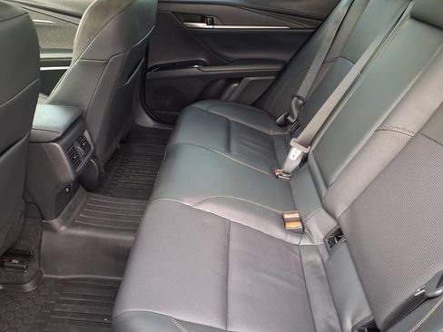 Used 2025 Toyota Camry XLE FWD image 11