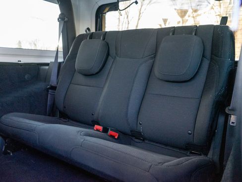 Used 2023 Jeep Wrangler Willys image 25