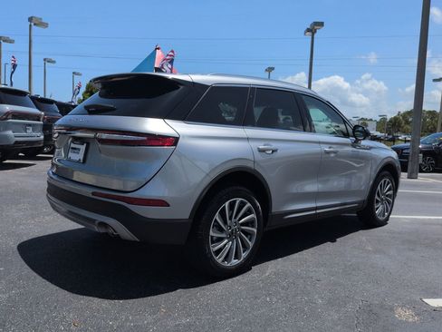 Used 2024 Lincoln Corsair Reserve FWD image 4