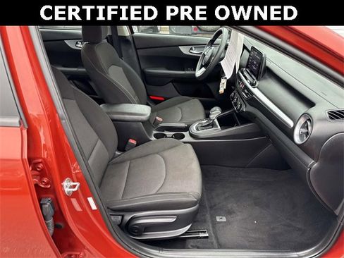 Used 2023 Kia Forte LXS image 9