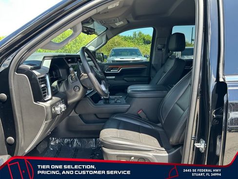 Used 2023 GMC Sierra 1500 Denali w/ Technology Package AWD/4WD image 13