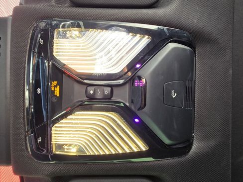 Used 2021 BMW X6 M50i w/ Executive Package image 34