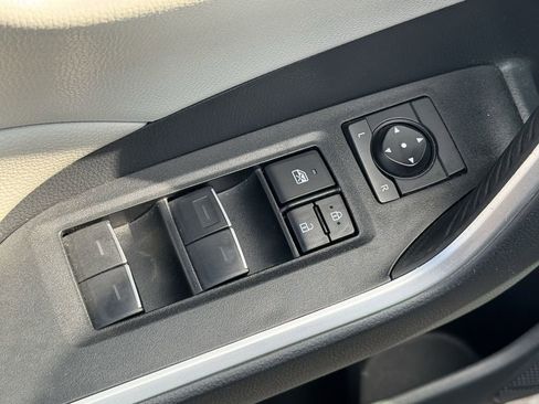 Used 2024 Toyota RAV4 XLE Premium image 21