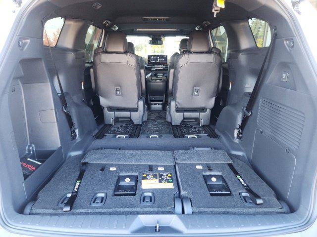 New 2026 Toyota Sienna XLE Woodland Edition AWD/4WD image 33