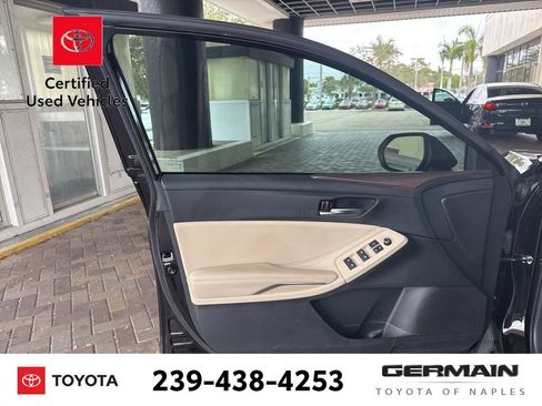 Certified 2019 Toyota Avalon XLE w/ Moonroof Package image 18