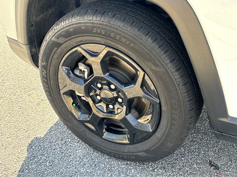 Used 2023 Jeep Compass Trailhawk image 20