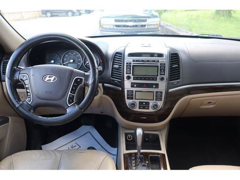 Used 2010 Hyundai Santa Fe Limited FWD image 10