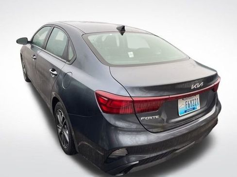 Used 2023 Kia Forte LXS w/ LXS Technology Package image 7