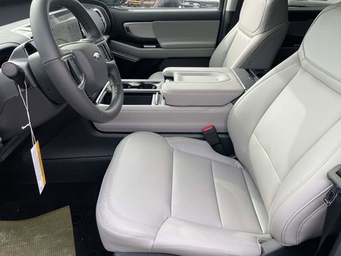 New 2026 Ford Expedition Active image 12