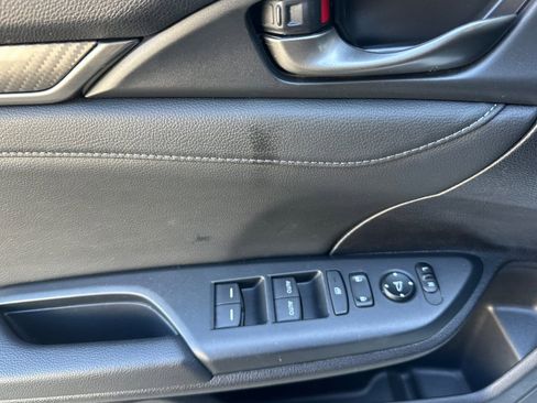 Used 2018 Honda Civic Sport Touring image 8