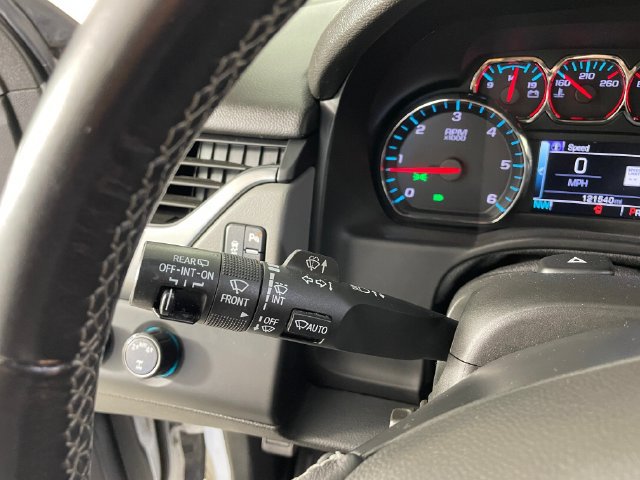 Used 2020 Chevrolet Suburban LT AWD/4WD image 12