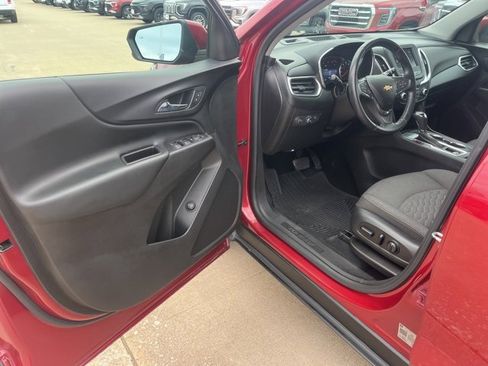 Used 2020 Chevrolet Equinox LT image 9