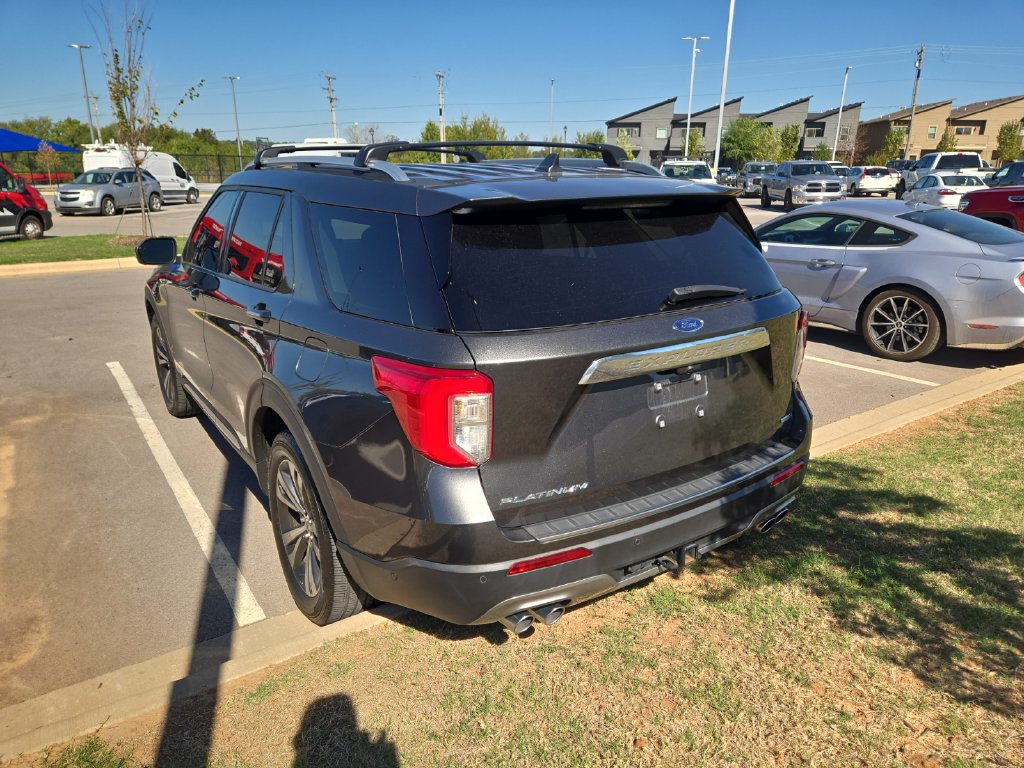 Used 2020 Ford Explorer Platinum w/ Premium Technology Package AWD/4WD image 2