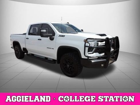 Used 2024 Chevrolet Silverado 2500 LT w/ Z71 Sport Edition AWD/4WD image 3