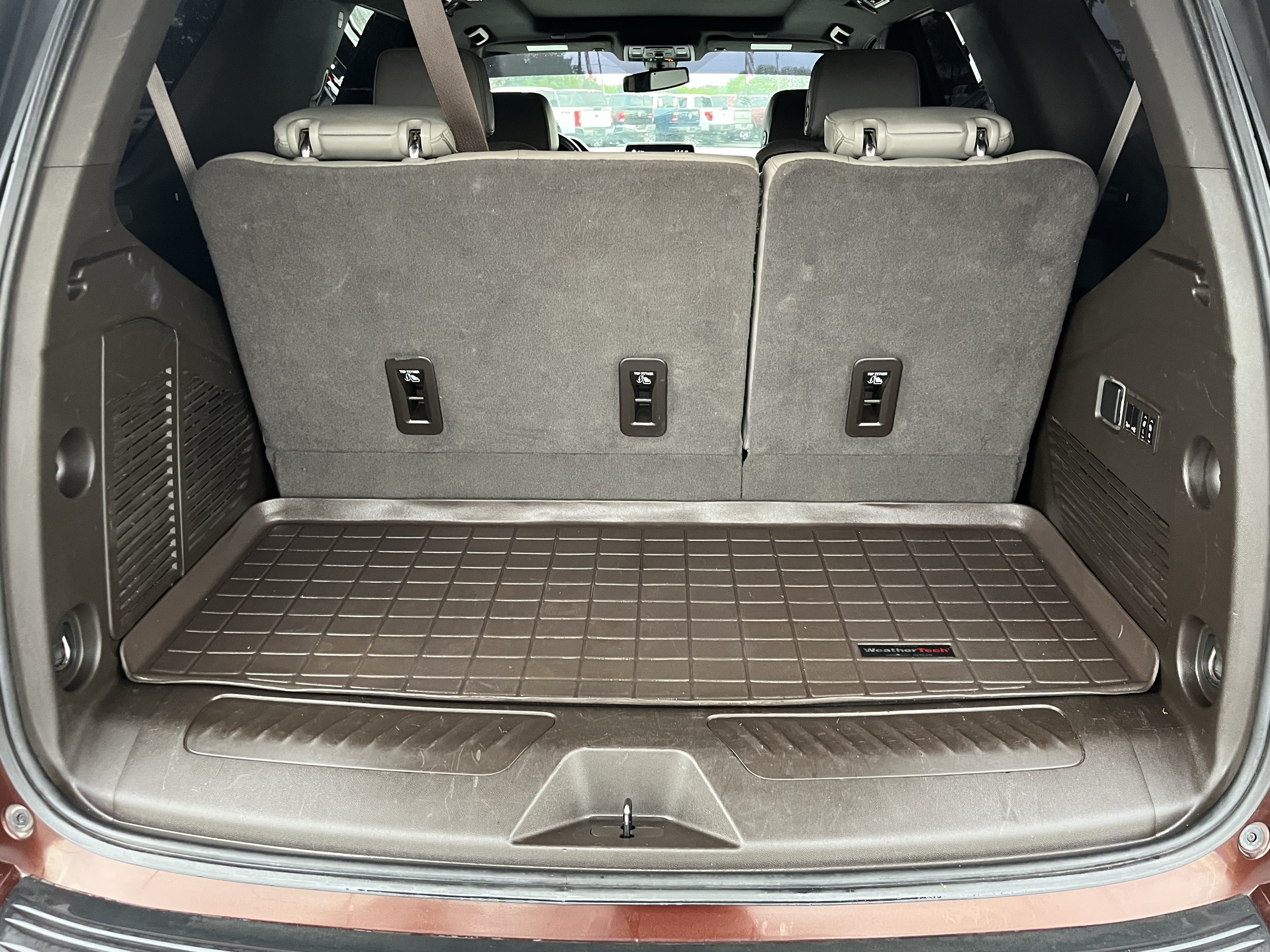 Used 2022 GMC Yukon SLT w/ SLT Premium Package RWD image 15