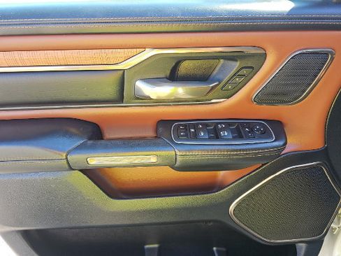 Used 2022 RAM 1500 Limited AWD/4WD image 18