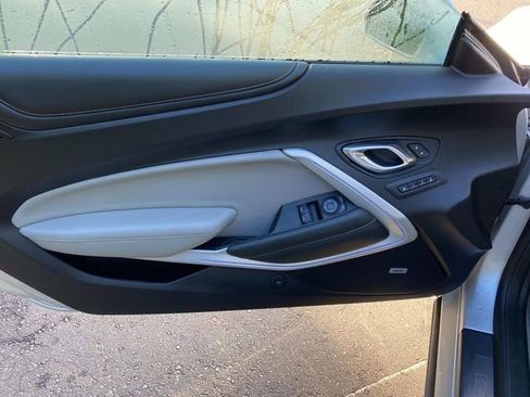 Used 2016 Chevrolet Camaro SS RWD image 11