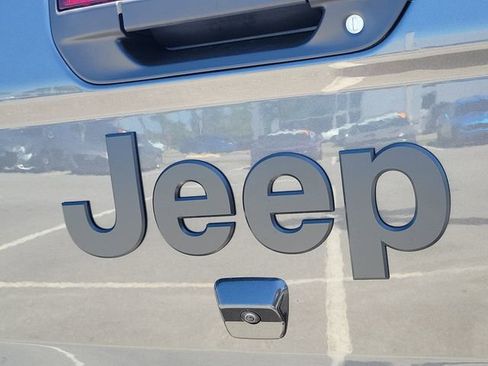 New 2026 Jeep Gladiator Sport AWD/4WD image 7