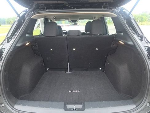 Used 2025 Nissan Kicks S FWD image 11