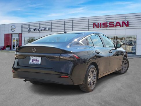 New 2027 Nissan Sentra S w/ Floor Mat Package FWD image 5